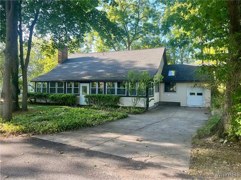 Homes For Sale - 2388 Riverview Drive<br/> Wilson, NY 14172