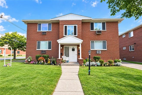 Photo of 28 Mallory Road #4, Tonawanda, NY 14150 (MLS # B1713404)