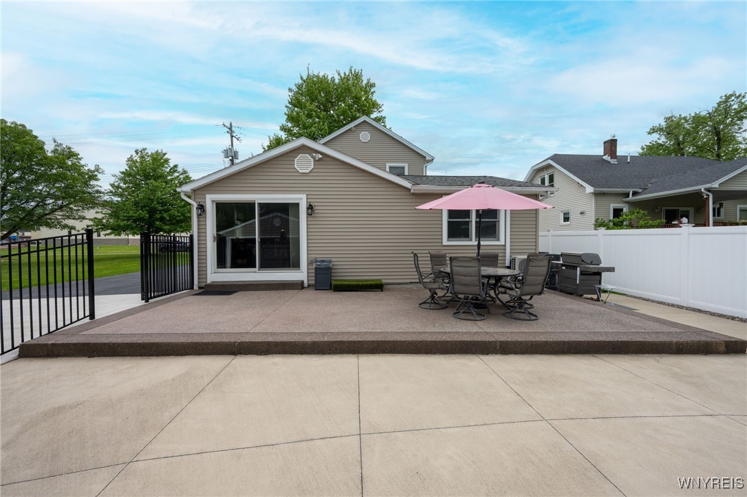 170 Thorn Avenue, Orchard Park, New York image 40
