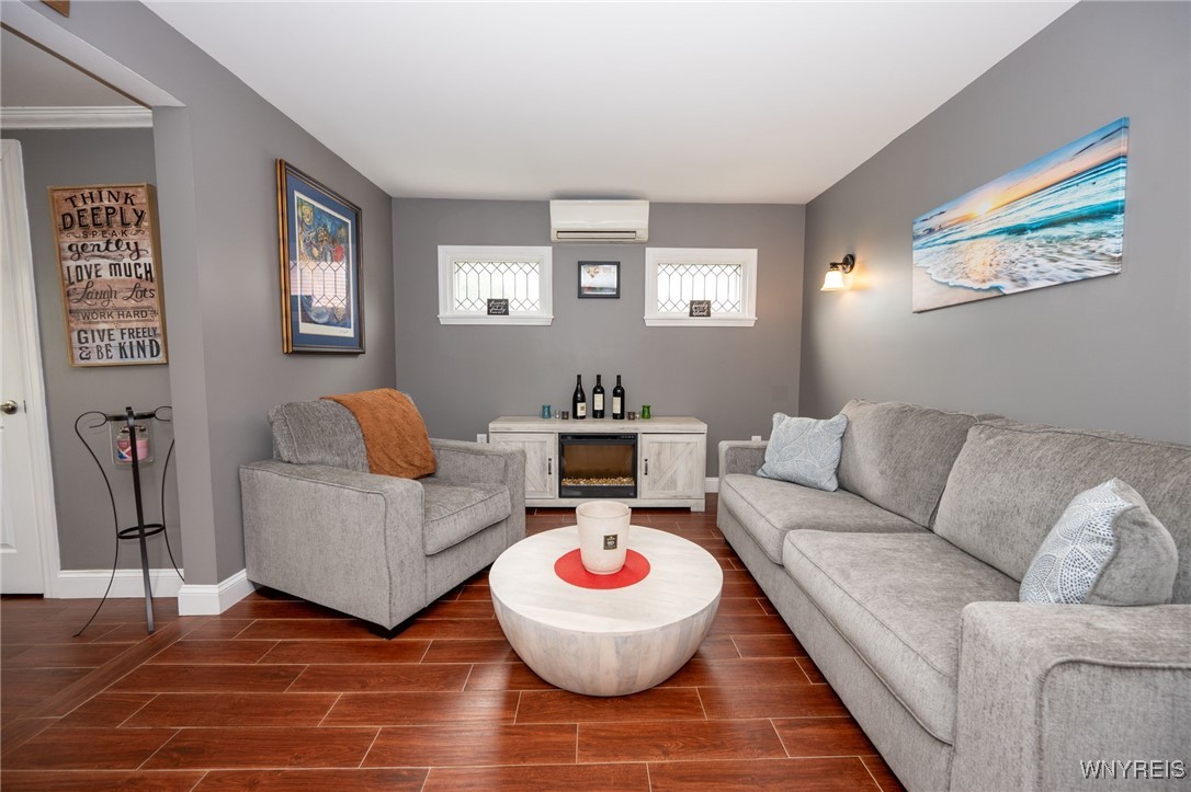 170 Thorn Avenue, Orchard Park, New York image 9