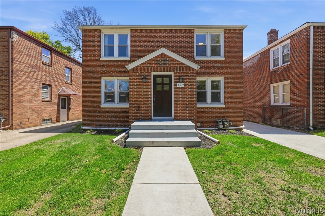 Photo 1 of 33 — 127 Chamberlin Drive, West Seneca, NY 14210