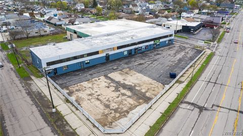 Tiny photo for 2425 Hyde Park Boulevard, Niagara Falls, NY 14305 (MLS # B1674401)