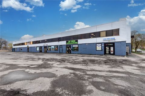 Photo of 2425 Hyde Park Boulevard, Niagara Falls, NY 14305 (MLS # B1674401)