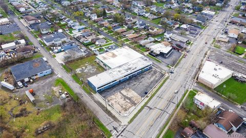 Tiny photo for 2425 Hyde Park Boulevard, Niagara Falls, NY 14305 (MLS # B1674401)