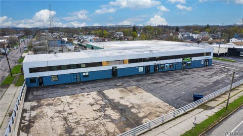 Tiny photo for 2425 Hyde Park Boulevard, Niagara Falls, NY 14305 (MLS # B1674401)