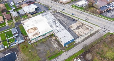 Tiny photo for 2425 Hyde Park Boulevard, Niagara Falls, NY 14305 (MLS # B1674401)