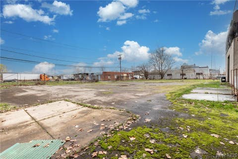 Tiny photo for 2425 Hyde Park Boulevard, Niagara Falls, NY 14305 (MLS # B1674401)