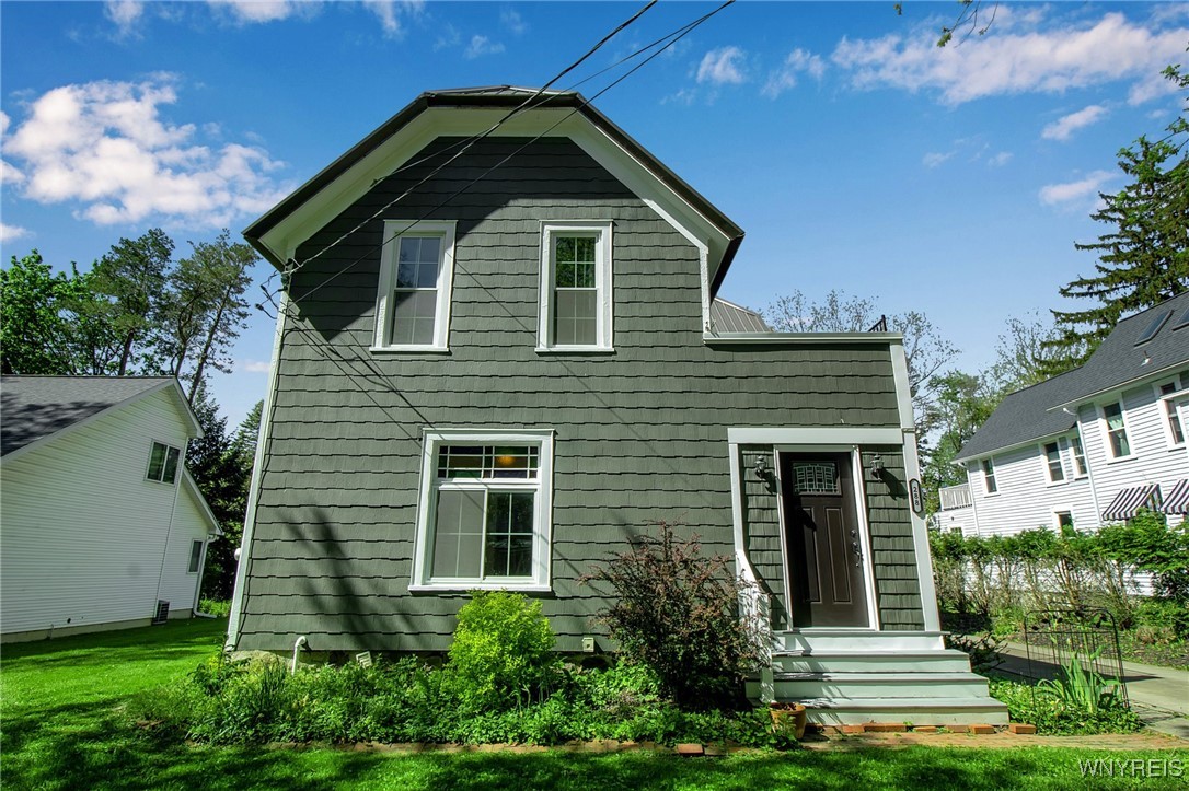 288 Oakwood Ave