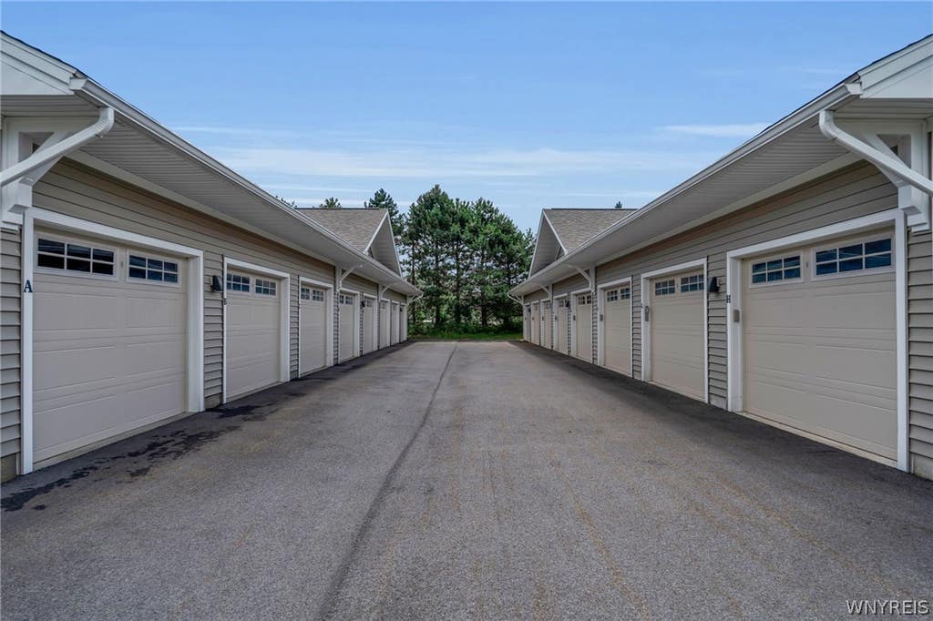 Photo of 293 Northill Drive E #E, Amherst, NY 14221 (MLS # B1709326)