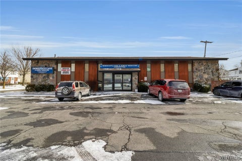 Photo of 2949 Elmwood Avenue, Tonawanda, NY 14217 (MLS # B1708049)