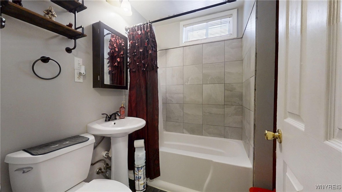 406 Hewitt Avenue, Buffalo, New York image 15