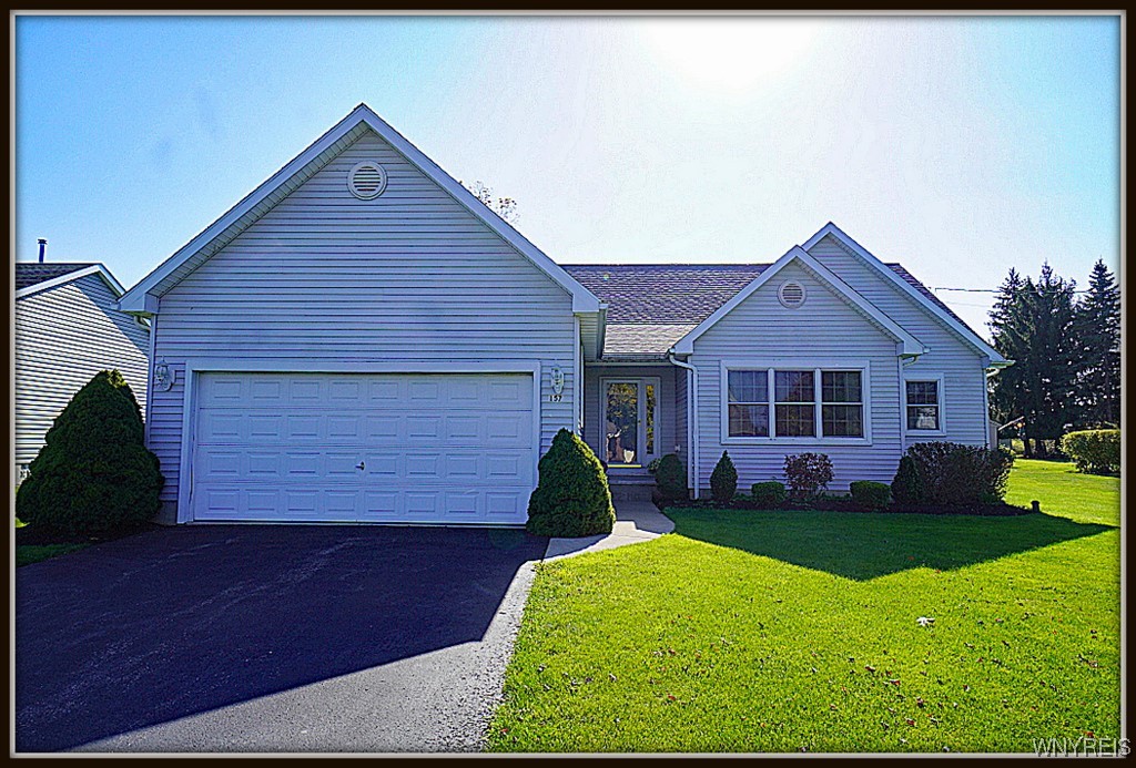 157 Brunck Road, Lancaster, New York image 1