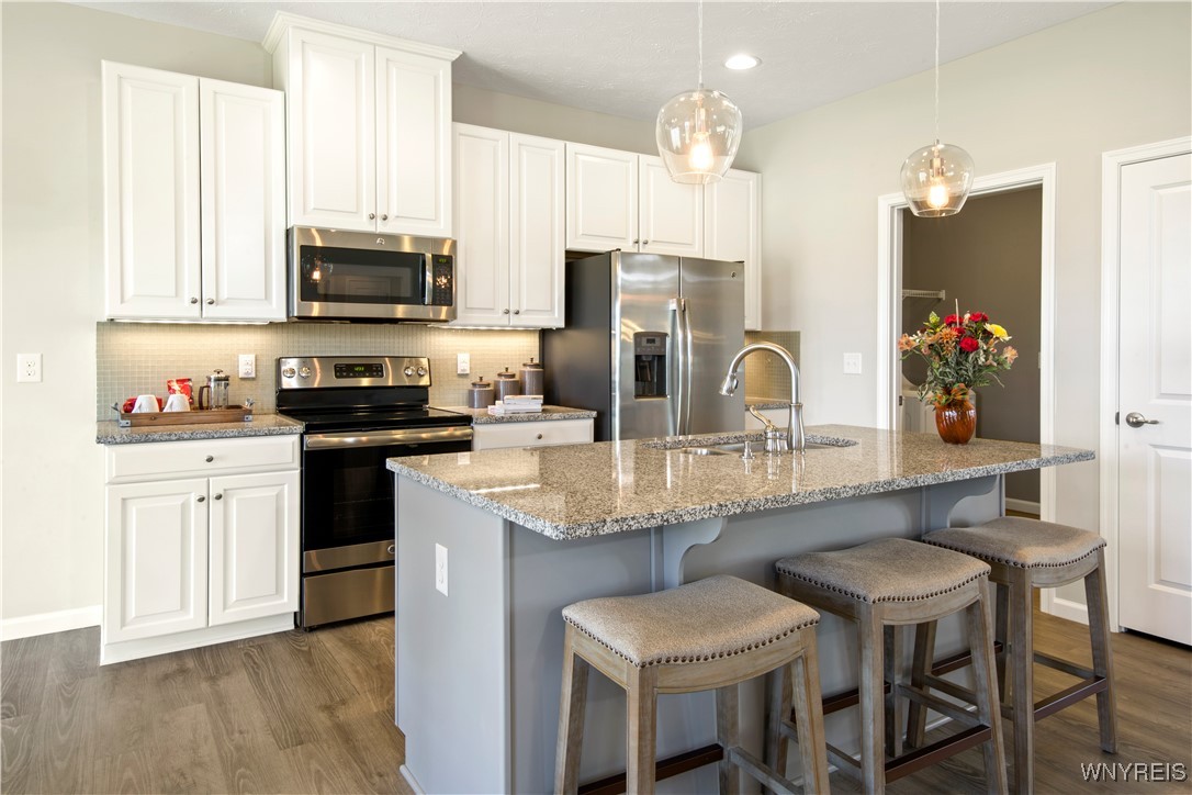 6409 Deanna Drive, Hamburg, New York image 3