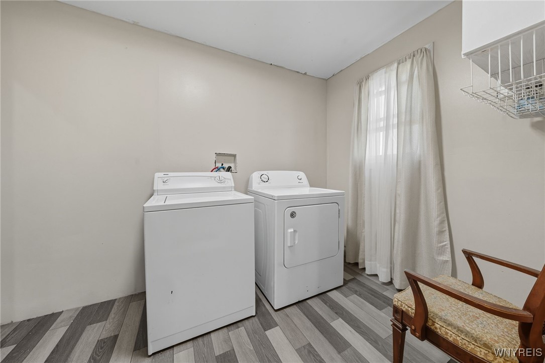 Royalton, New York 14067, United States, 3 Bedrooms Bedrooms, ,2 BathroomsBathrooms,Residential,Active,247486