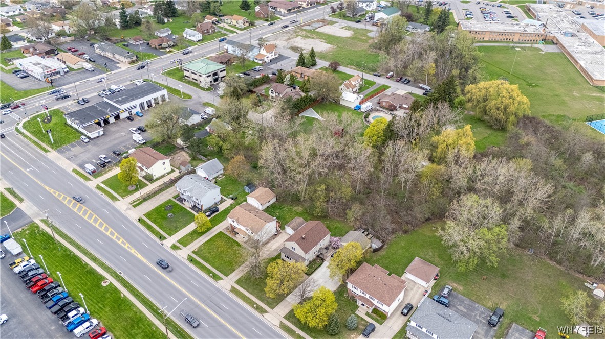 Monroe Avenue, Lancaster, New York image 8