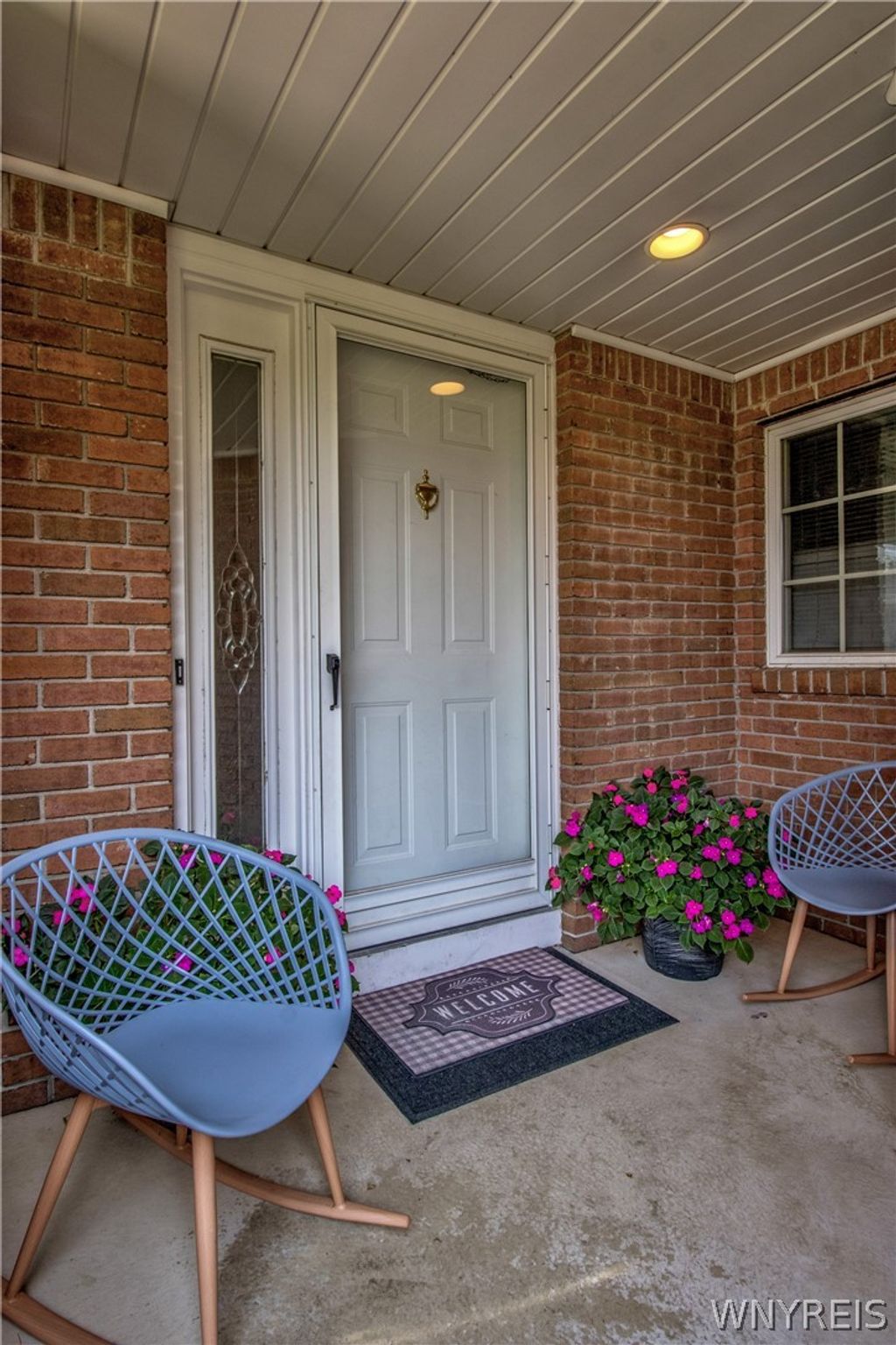Photo of 6 Saint Charles Court, Amherst, NY 14221 (MLS # B1674390)