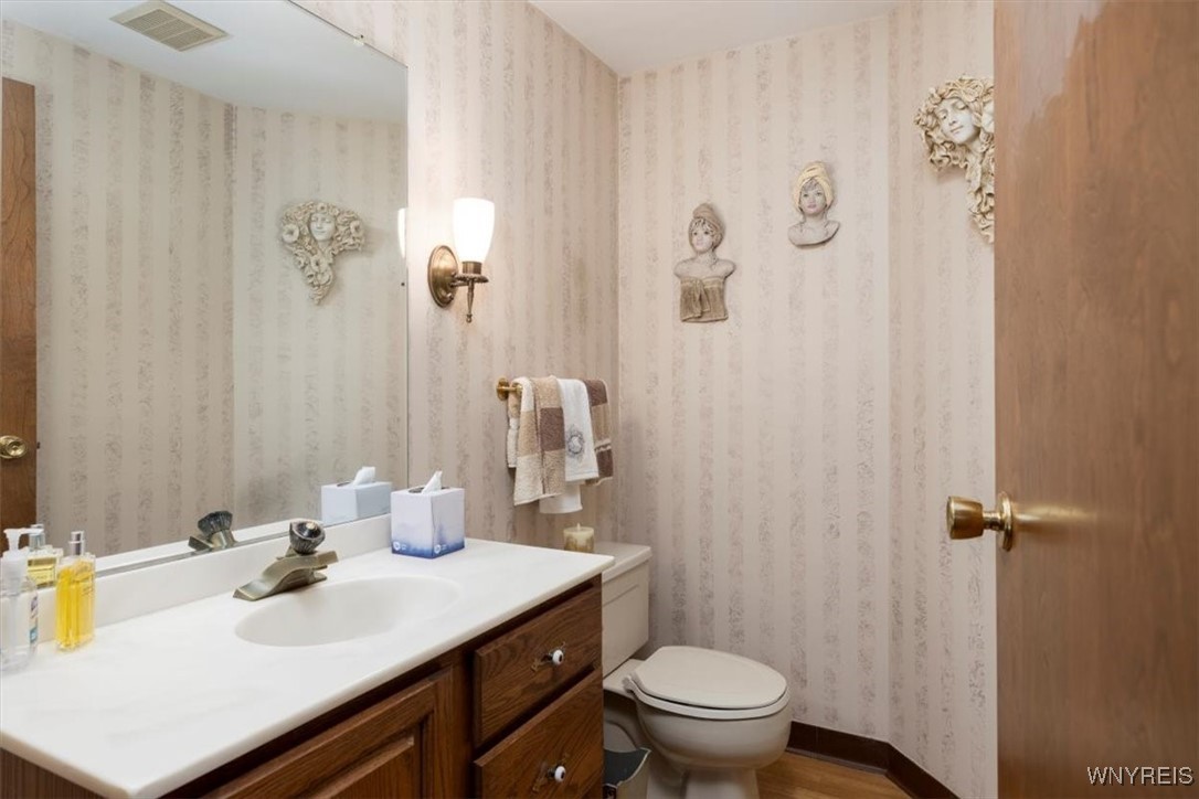 205 Deerhurst Park Boulevard, Tonawanda, New York image 16