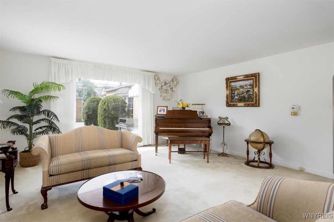 205 Deerhurst Park Boulevard, Tonawanda, New York image 4