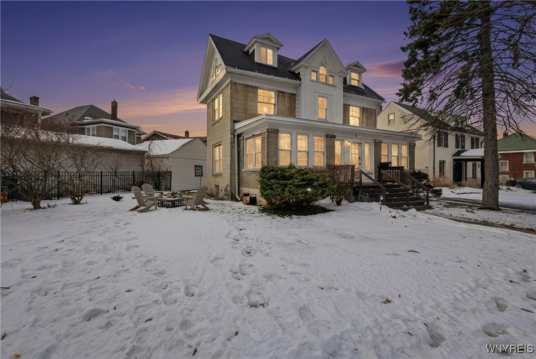 2 Niagara Falls Boulevard