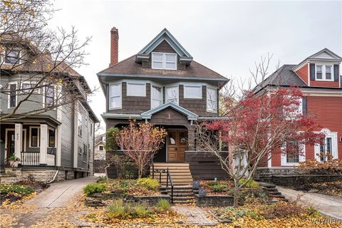 Photo of 825 Auburn Avenue, Buffalo, NY 14222 (MLS # B1647885)
