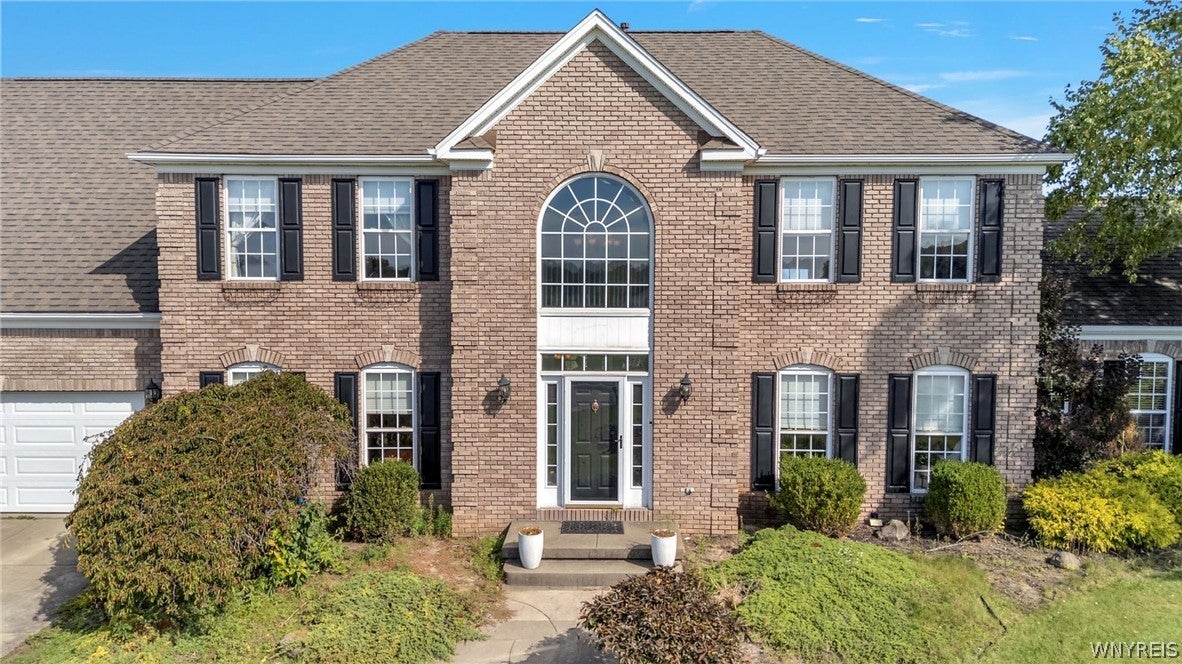7256 Edgewater Circle