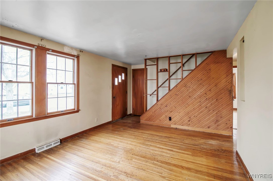 338 Mcnaughton Avenue, Cheektowaga, New York image 6