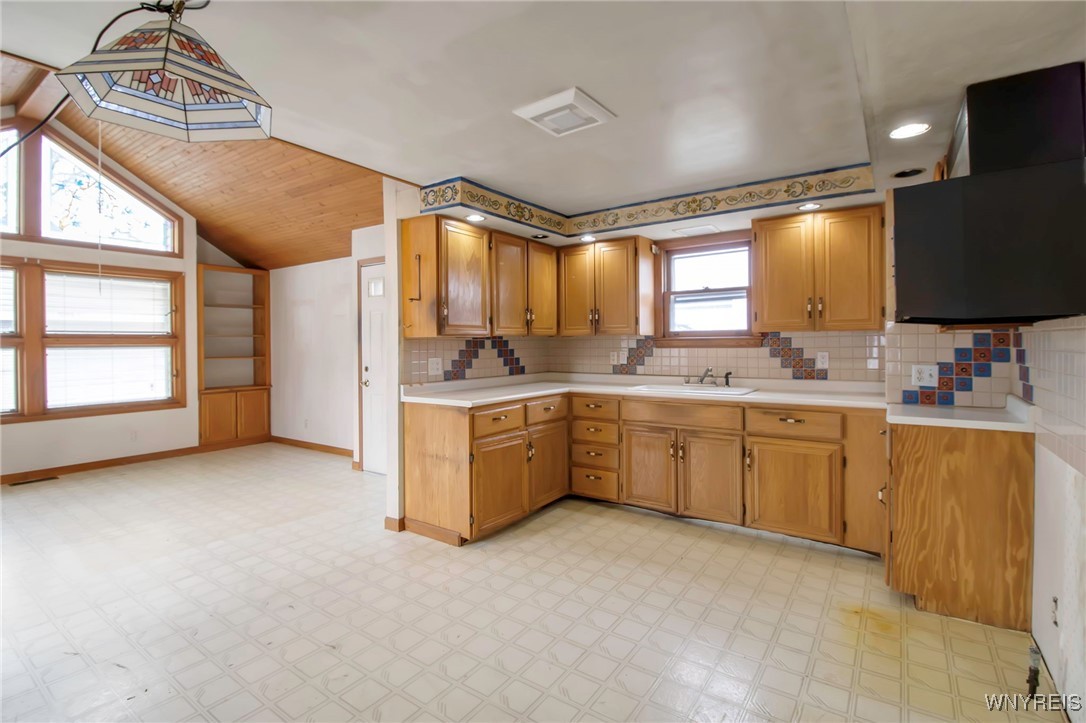 338 Mcnaughton Avenue, Cheektowaga, New York image 8