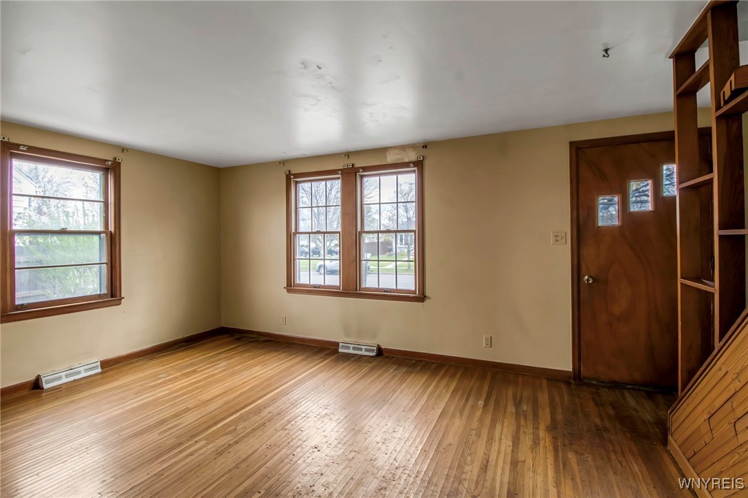 338 Mcnaughton Avenue, Cheektowaga, New York image 4