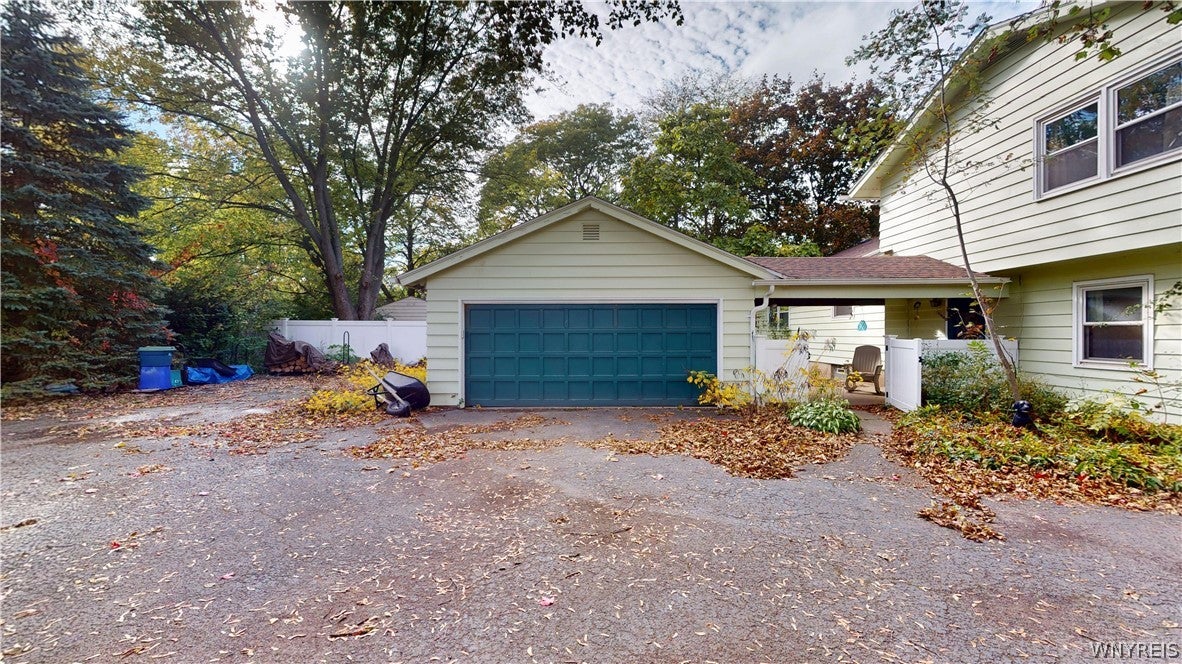 702 Ridge Road