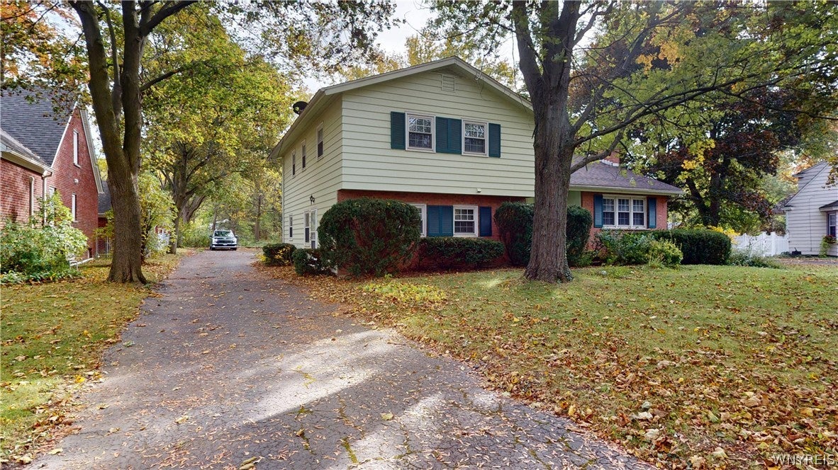 702 Ridge Road