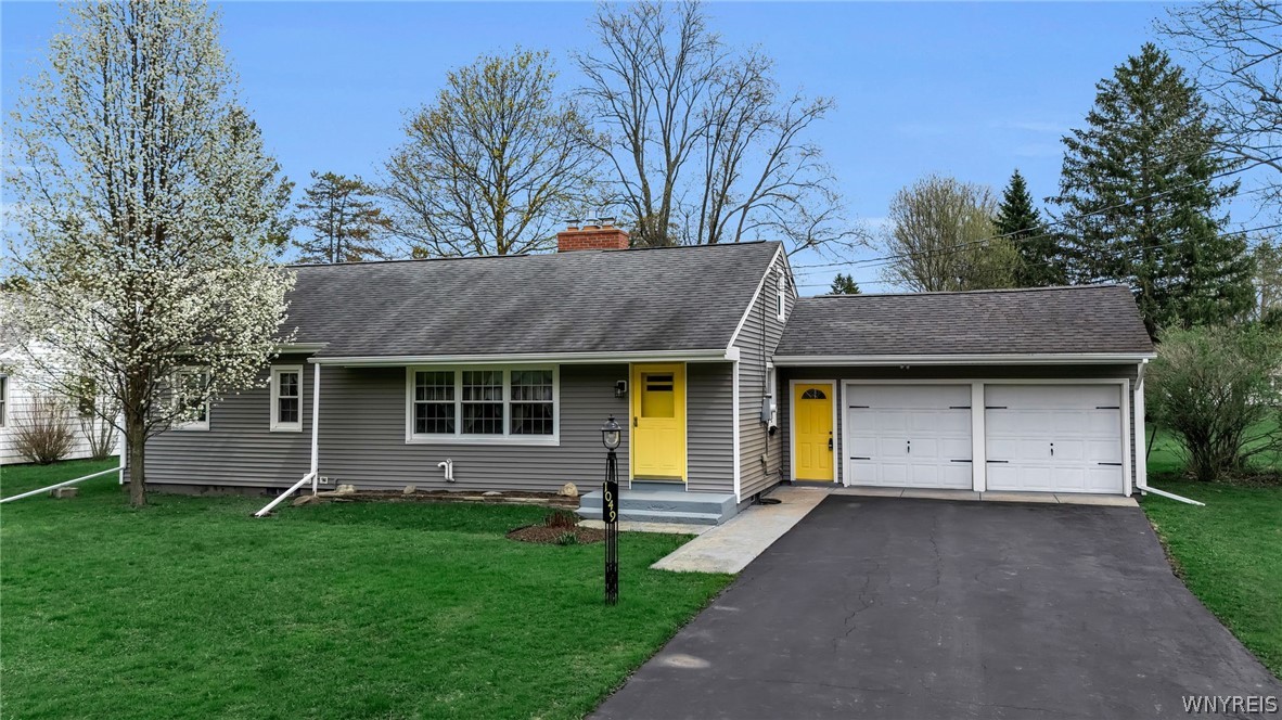 1049 Lawrence Avenue