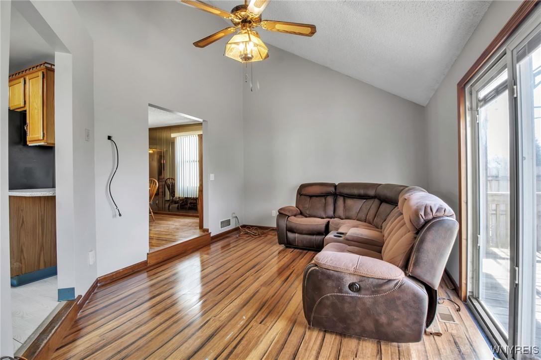 228 Pine Street, Buffalo, New York image 18