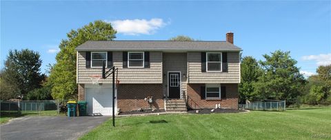 Photo for 6555 Royal Parkway N