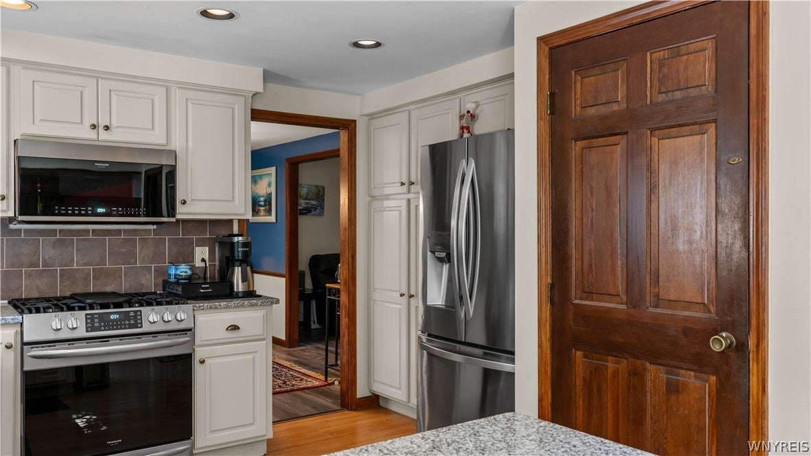 11 Skylark Court