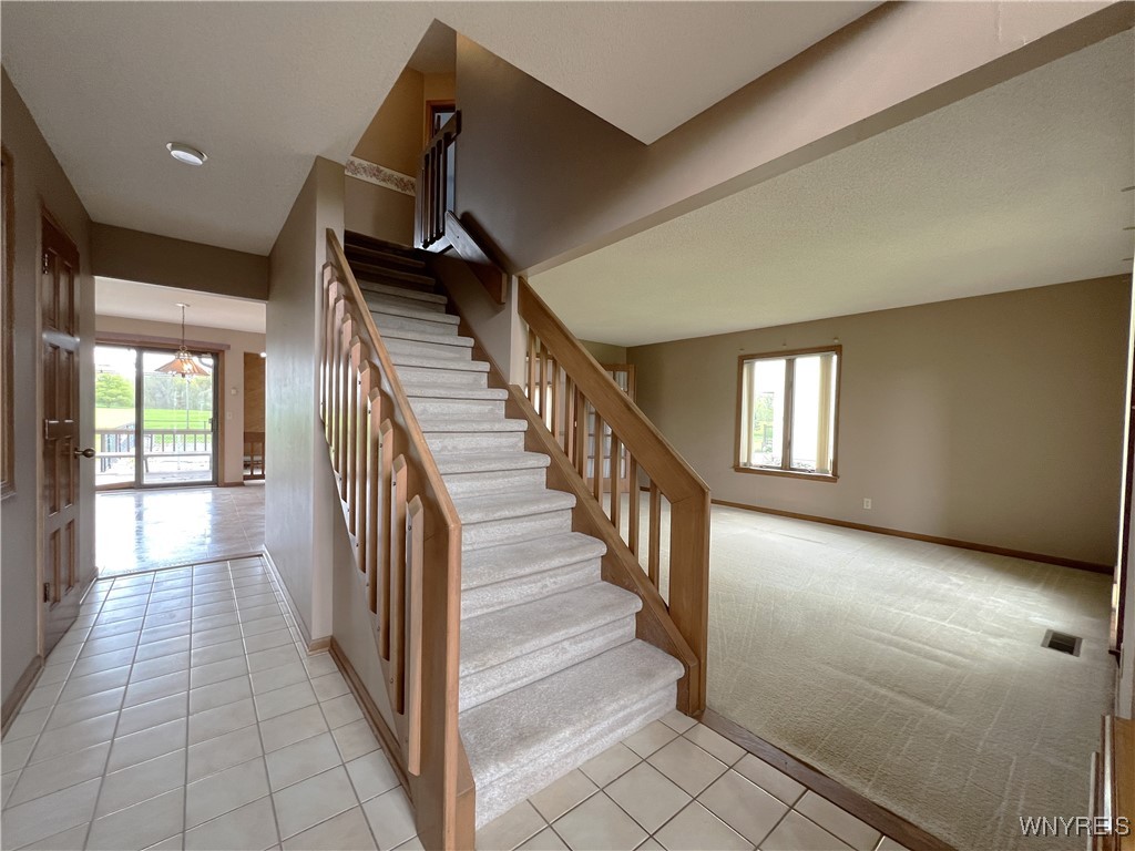 40 River Oaks Drive, Grand Island, New York image 3