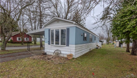 Mobile Home For Sale - 18 Quarry Hill<br/> Newstead, NY 14001