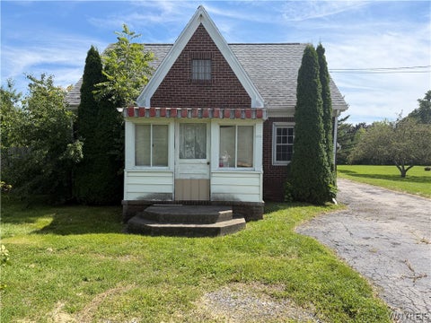 Homes For Sale - 1036 Saunders Sett Road<br/> Niagara County, Lewiston, NY 14305