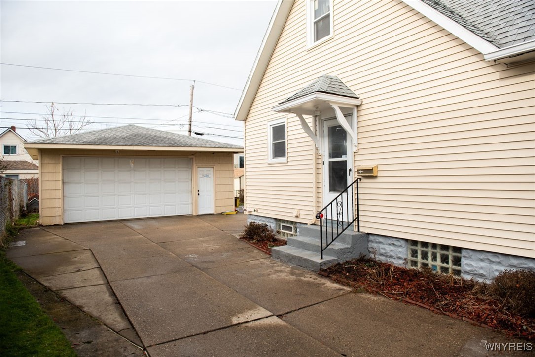 38 Leonard Post Drive, Cheektowaga, New York image 3