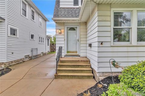 Tiny photo for 267 Warren Avenue, Tonawanda, NY 14217 (MLS # B1684695)