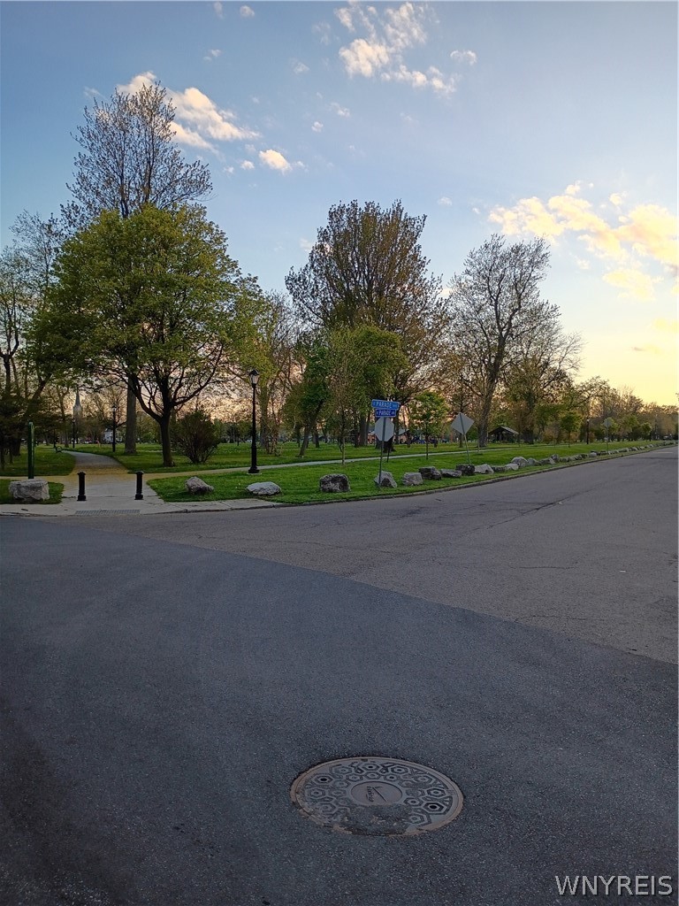 109 E Parade Avenue