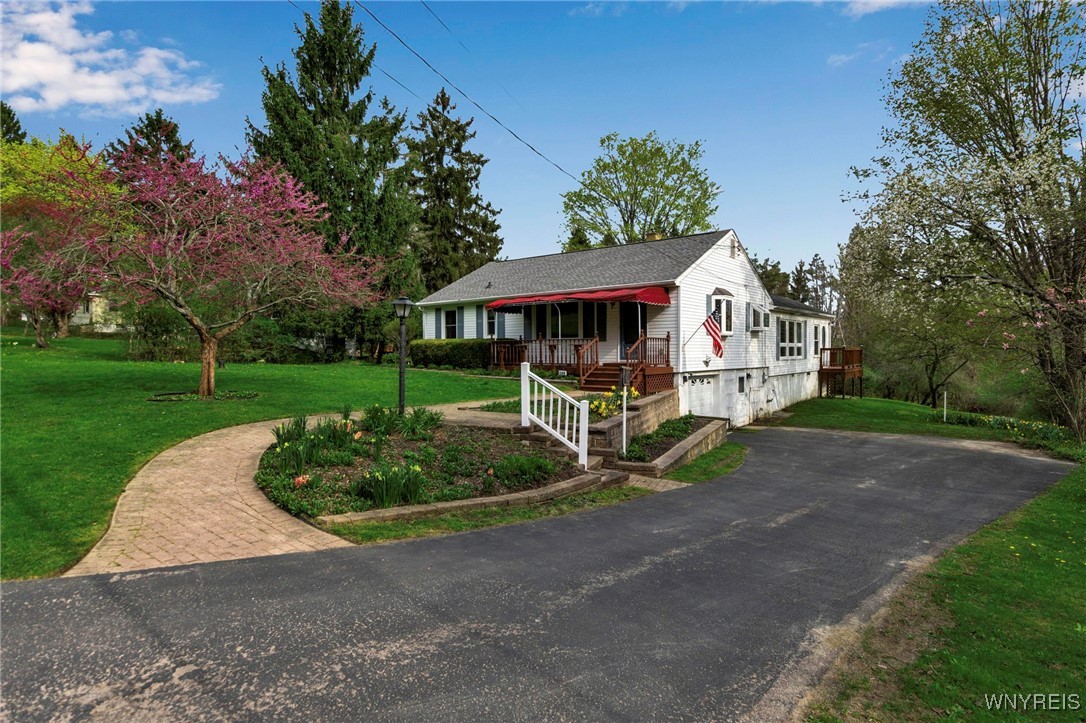 1598 Hubbard Road, Aurora, New York image 3