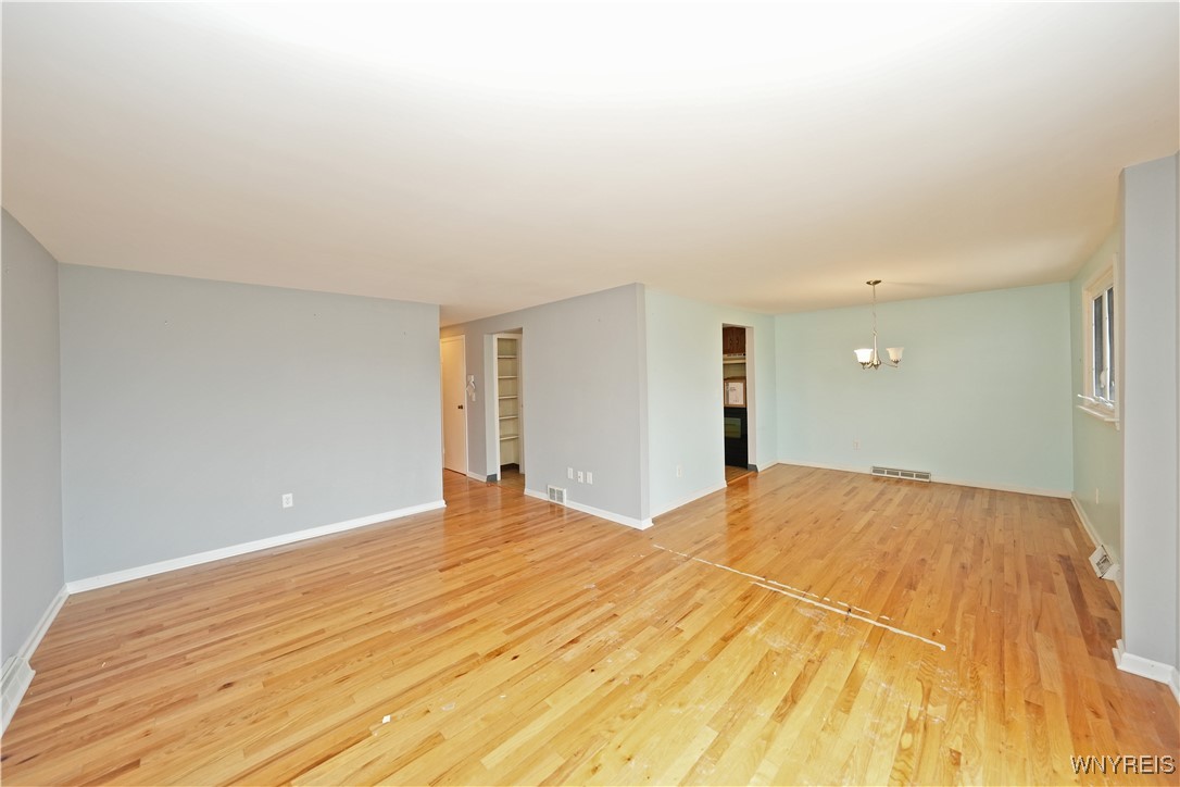120 Old Lyme Drive #8, Amherst, New York image 2
