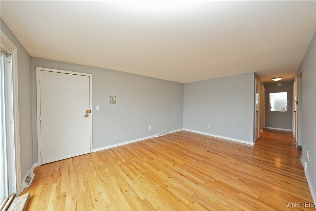 120 Old Lyme Drive #8, Amherst, New York image 5