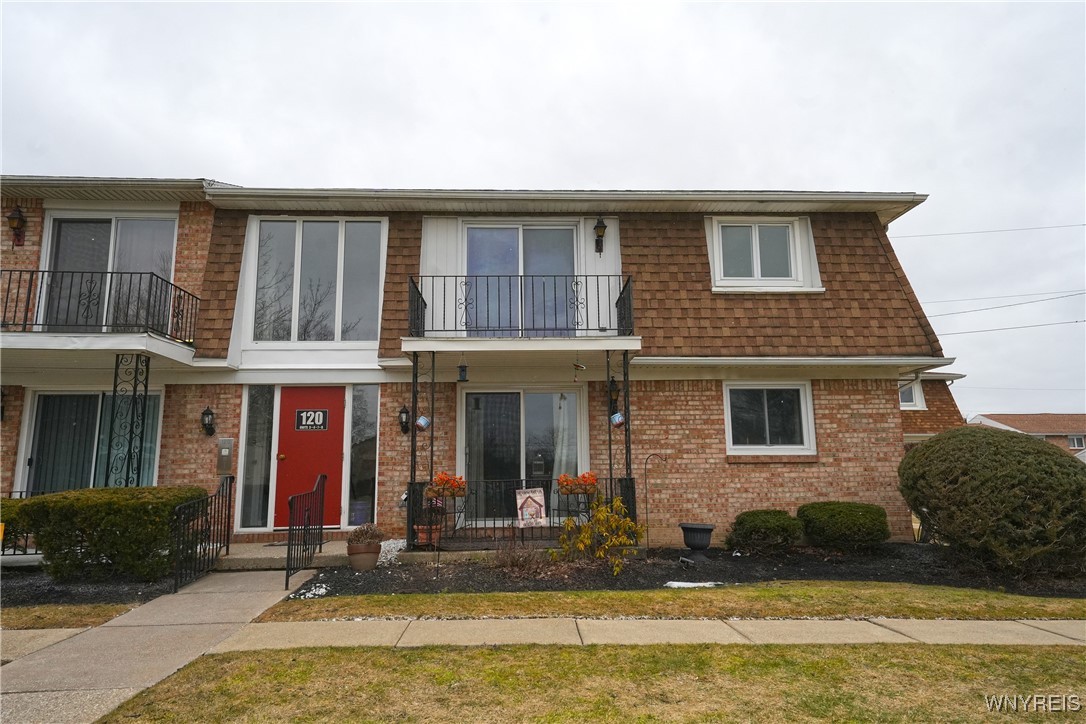 120 Old Lyme Drive #8, Amherst, New York image 1