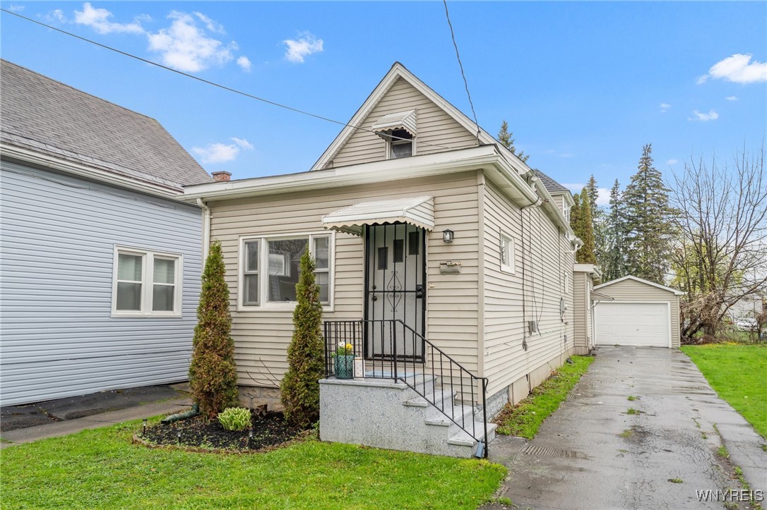 29 Alpine Place, Cheektowaga, New York image 1