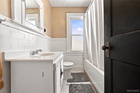 Tiny photo for 51 Harding Avenue, Tonawanda, NY 14217 (MLS # B1721367)