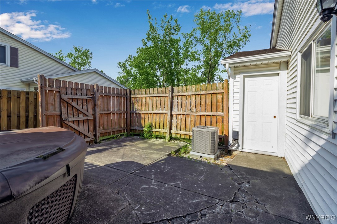 32 Pebble Creek Drive, Cheektowaga, New York image 28
