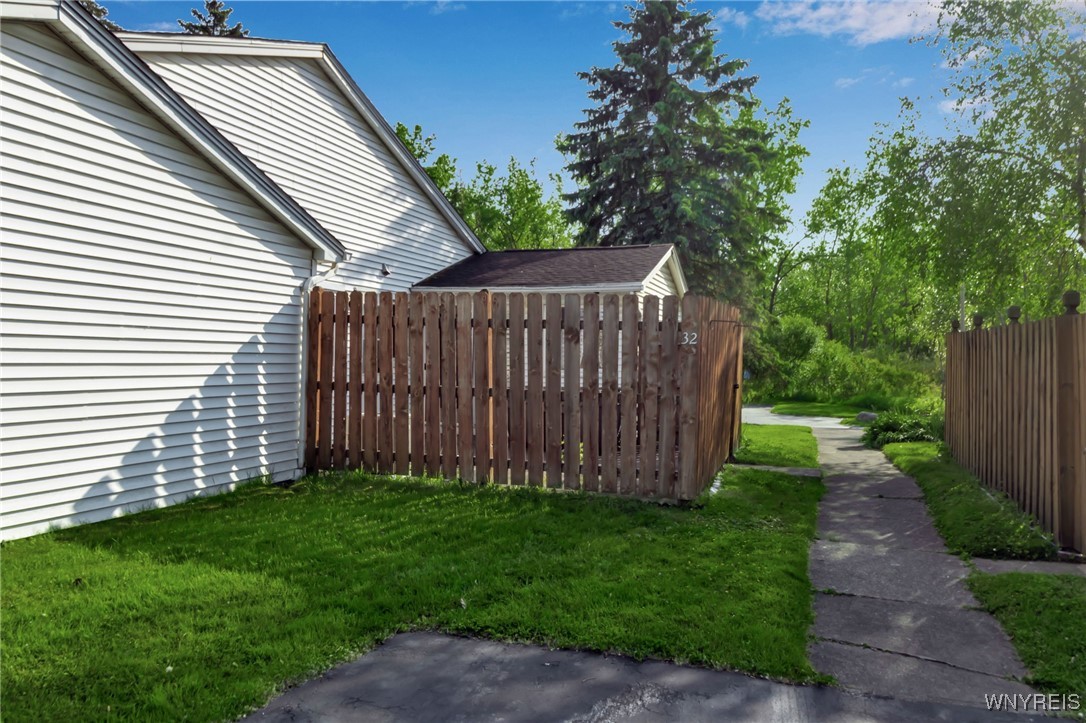 32 Pebble Creek Drive, Cheektowaga, New York image 31