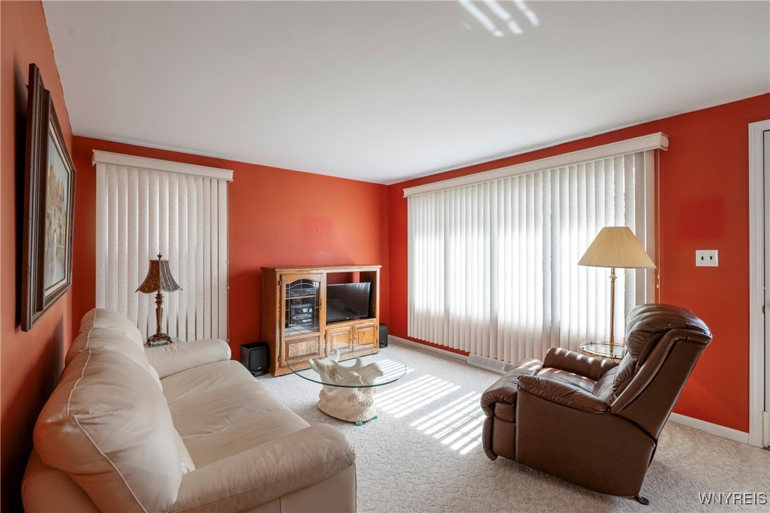 304 Traverse Boulevard, Tonawanda, New York image 2