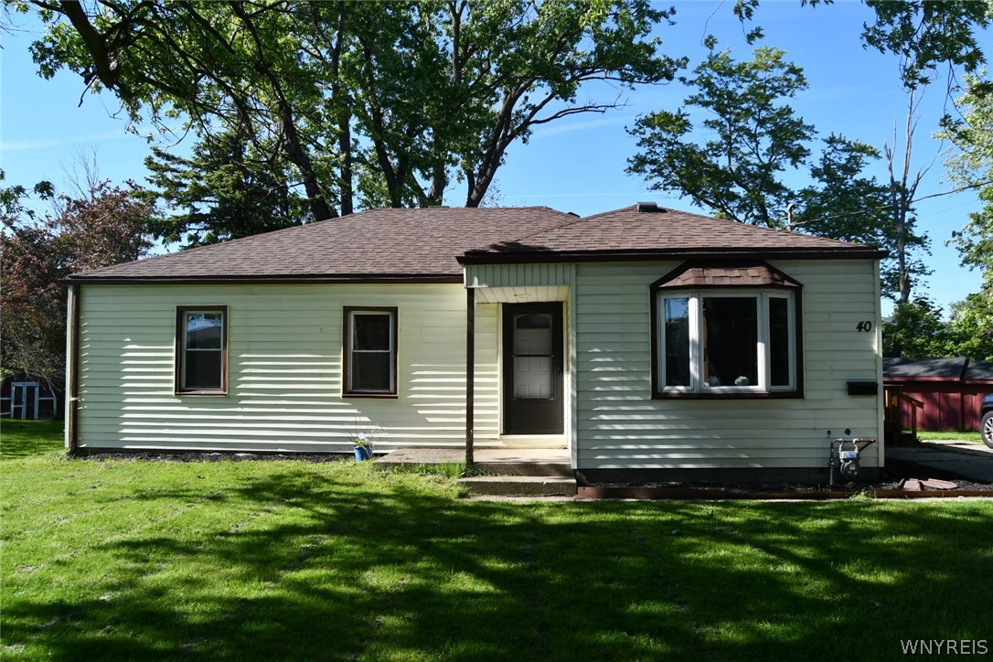 Photo 1 of 15 — 40 North Drive, Lackawanna, NY 14218